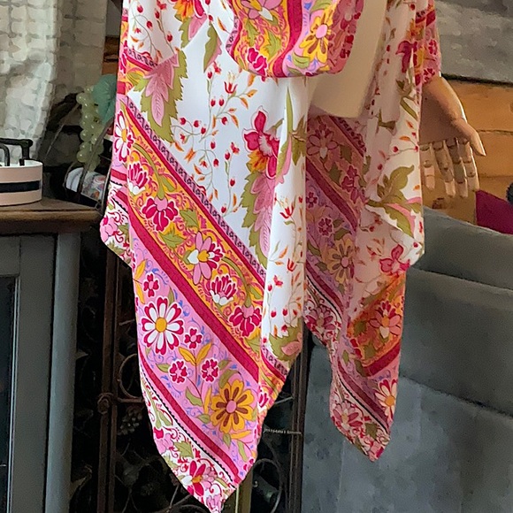 UMGEE USA Floral Kimono size S/M - Picture 4 of 11